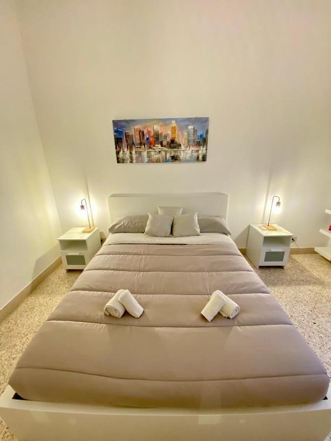 Urban Poet Retreat - Casa Di Vincenzo E Andrea 2 Appartement Palermo Buitenkant foto
