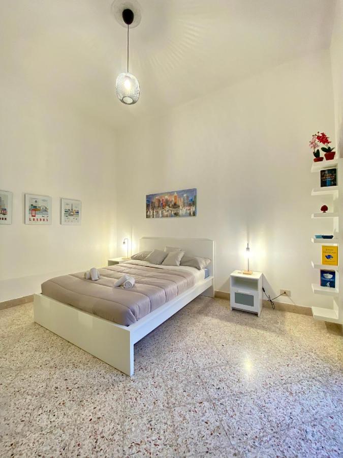 Urban Poet Retreat - Casa Di Vincenzo E Andrea 2 Appartement Palermo Buitenkant foto