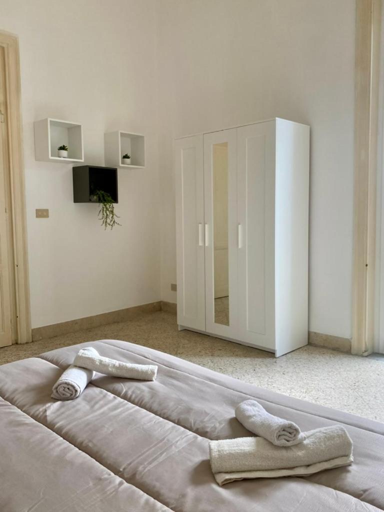 Urban Poet Retreat - Casa Di Vincenzo E Andrea 2 Appartement Palermo Buitenkant foto